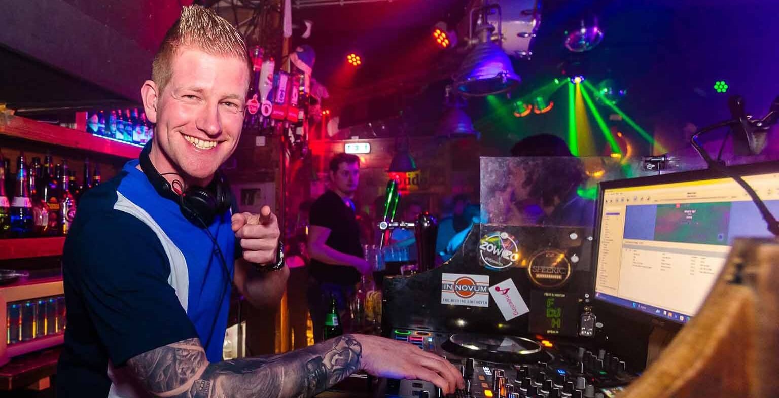 Feest DJ Houtum dansvloer